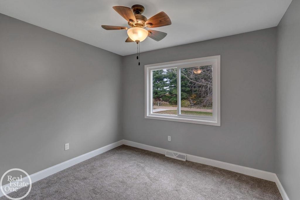 8051 Logana Road Avoca, MI 48006 - Photo 19 of 39