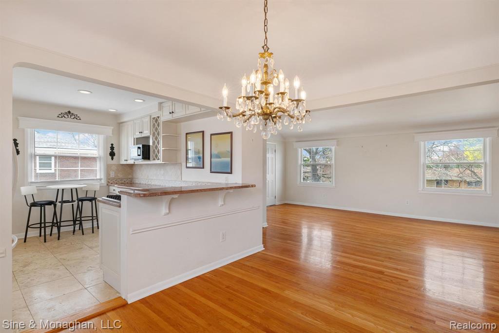 612 Cadieux Road Grosse Pointe, MI 48230 - Photo 7 of 35