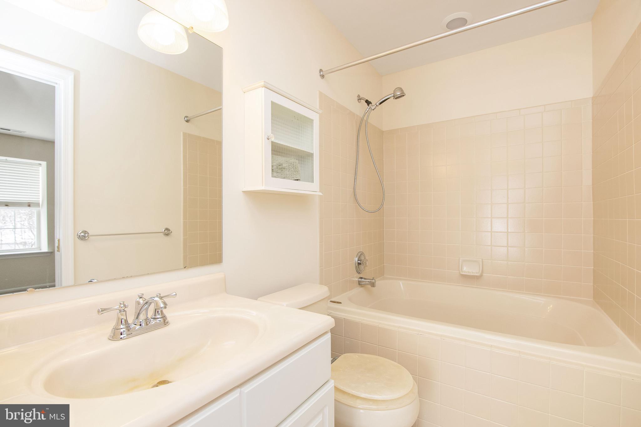 2503 Rabbit Run Road Marlton, NJ 08053 - Photo 22 of 32 Bathroom
