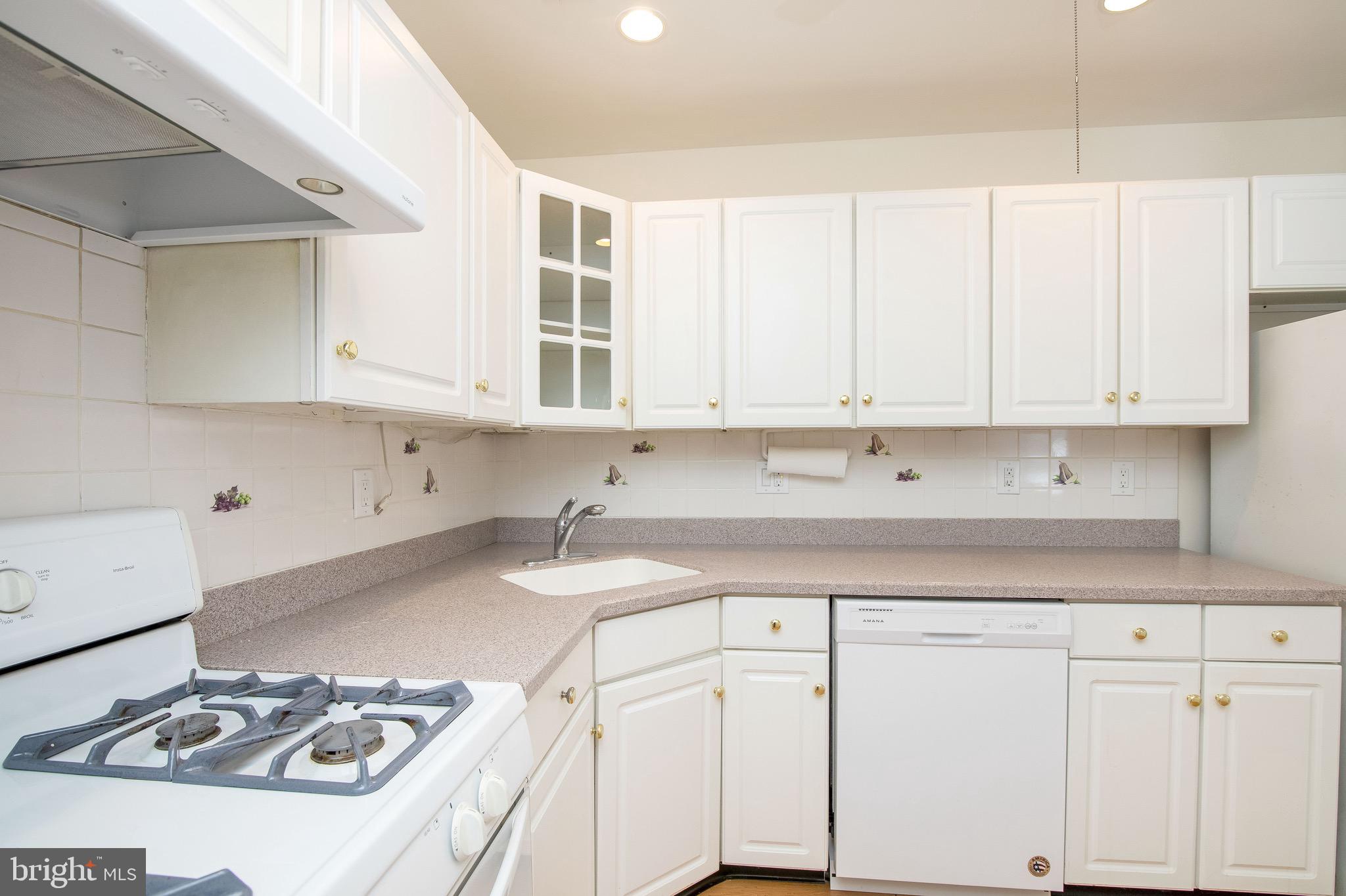 2503 Rabbit Run Road Marlton, NJ 08053 - Photo 10 of 32 Kitchen