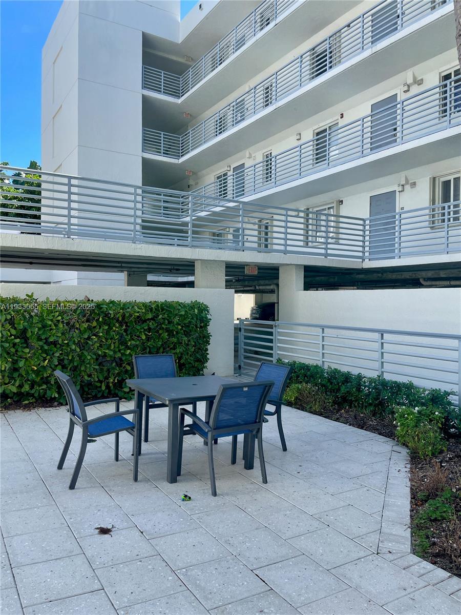 1401 Bay Road, Unit 304 Miami Beach, FL 33139 - Photo 8 of 24