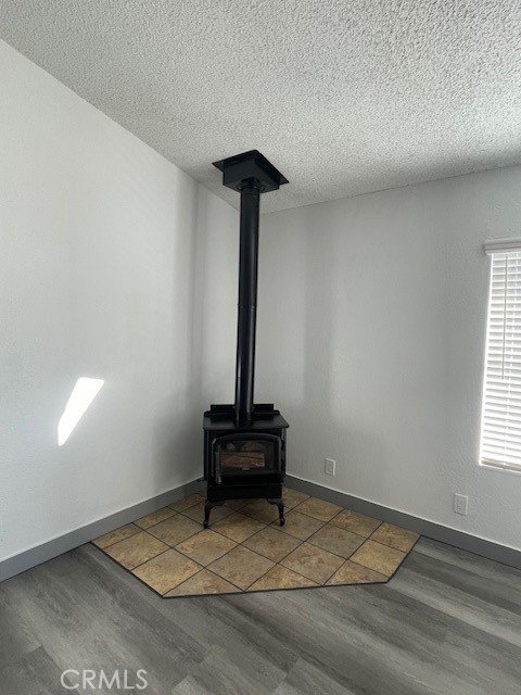 14626 Monte Vista Road Phelan, CA 92371 - Photo 7 of 33 Fireplace