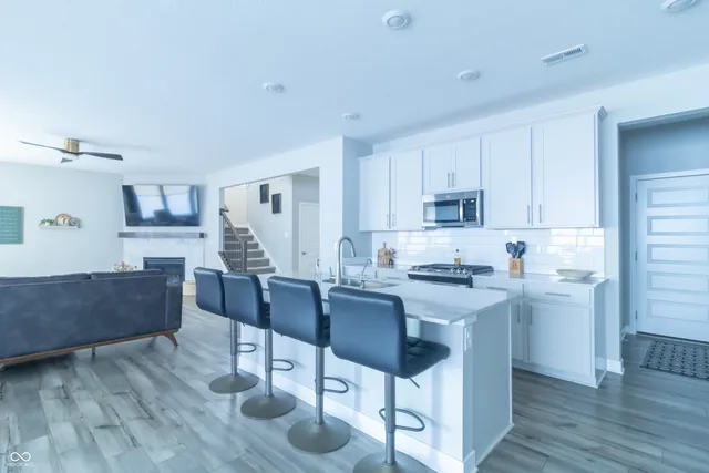 $519,900 | 4900 Morenci Court, New Palestine, IN 46163