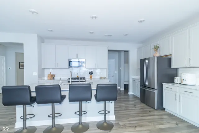 $519,900 | 4900 Morenci Court, New Palestine, IN 46163