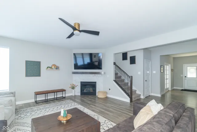 $519,900 | 4900 Morenci Court, New Palestine, IN 46163