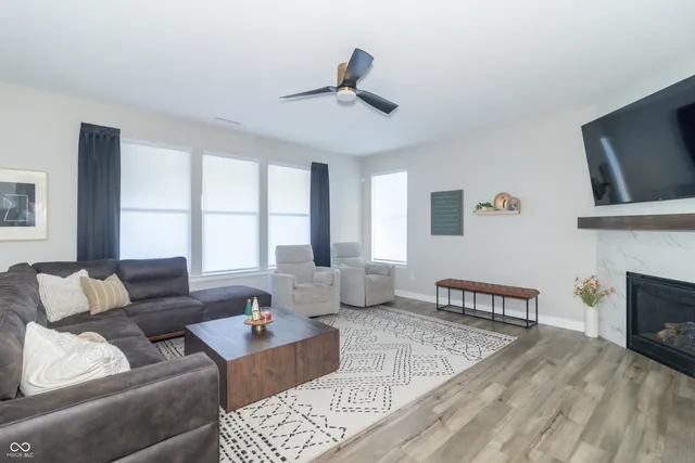 $519,900 | 4900 Morenci Court, New Palestine, IN 46163