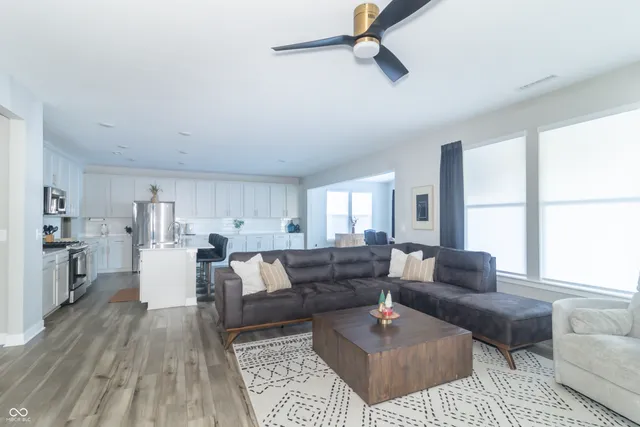 $519,900 | 4900 Morenci Court, New Palestine, IN 46163