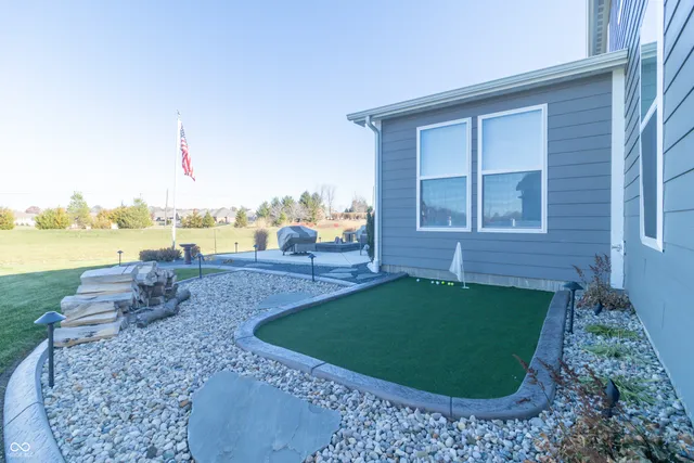 $519,900 | 4900 Morenci Court, New Palestine, IN 46163