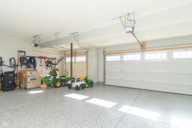 $519,900 | 4900 Morenci Court, New Palestine, IN 46163