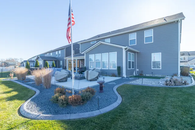 $519,900 | 4900 Morenci Court, New Palestine, IN 46163