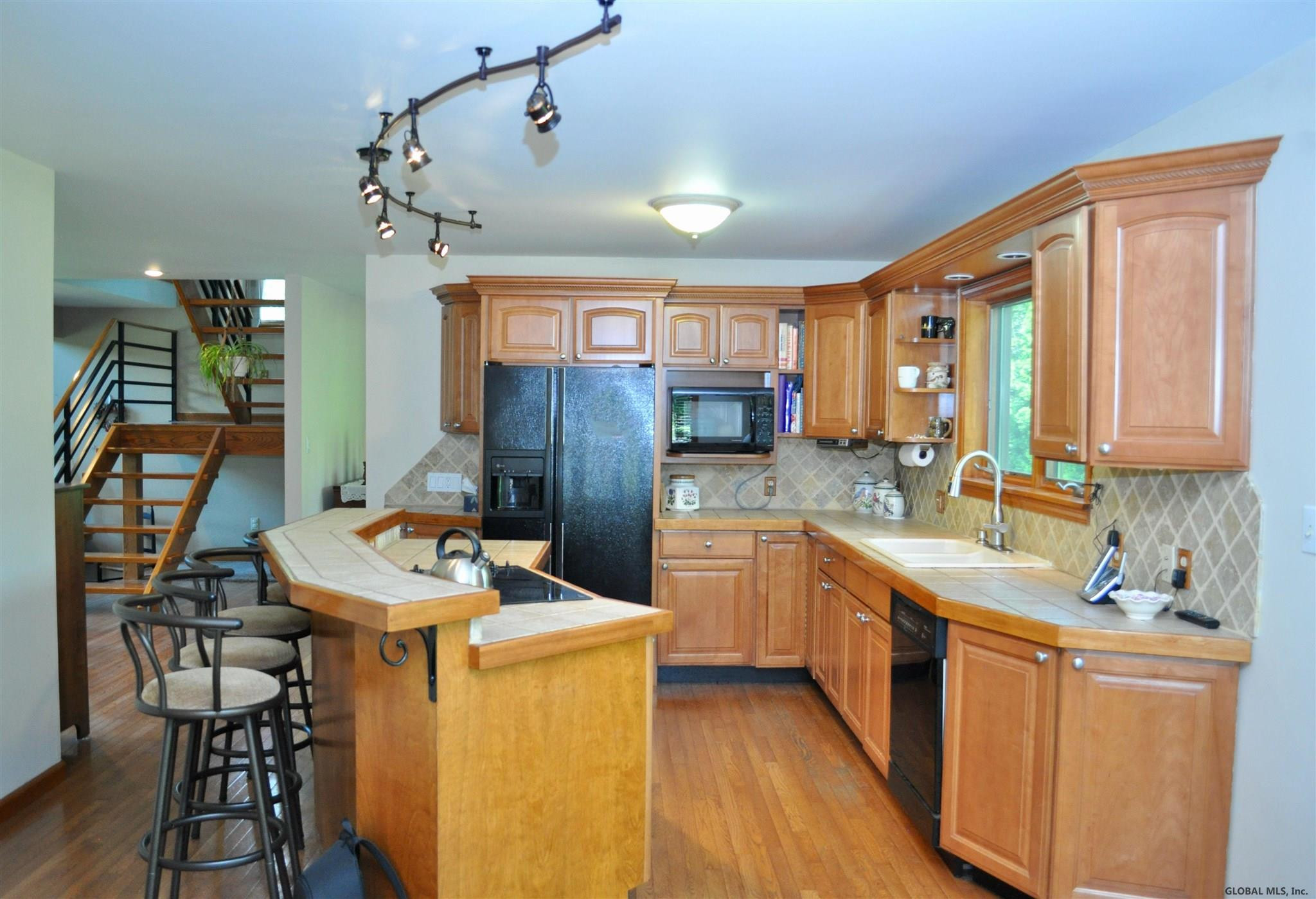 116 Hartley Road Florida, NY 12010 - Photo 4 of 92 Photo 4