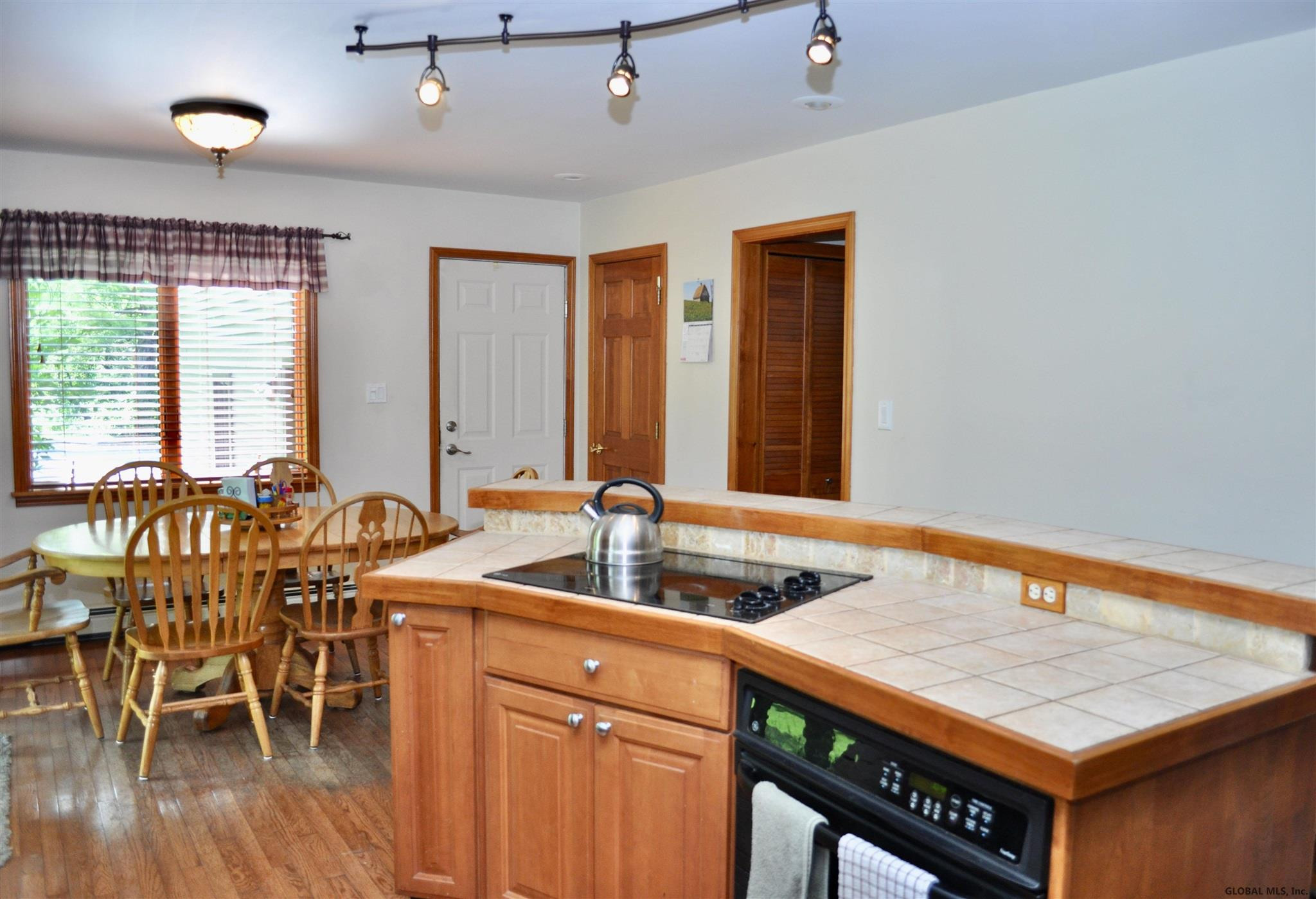 116 Hartley Road Florida, NY 12010 - Photo 6 of 92 Photo 6