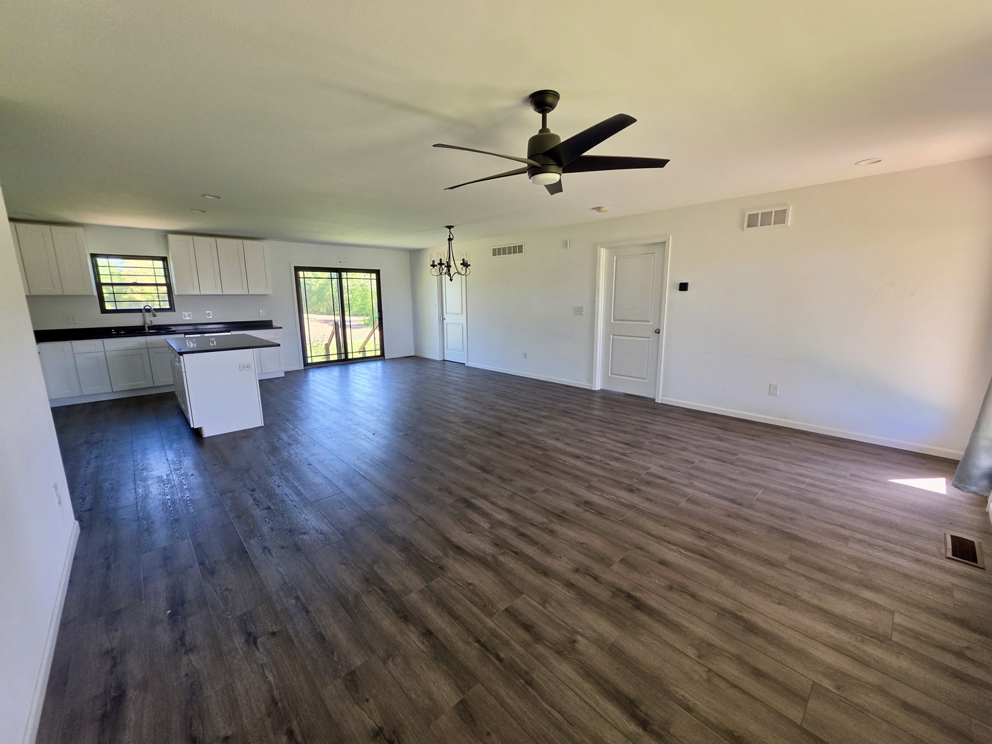 4375 Jj Road Waterloo, IL 62298 - Photo 3 of 81