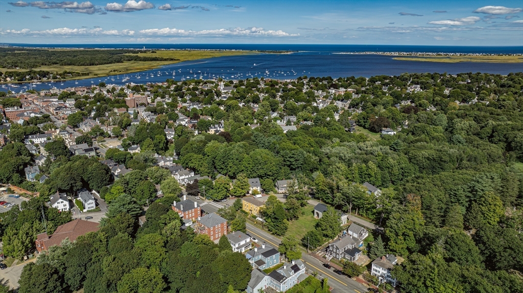 138 State Street, Unit 1 Newburyport, MA 01950 - Photo 35 of 35 a view of a big yard