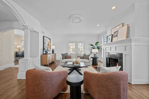 $1,199,000 | 399 East Deerpath Road, Lake Forest, IL 60045