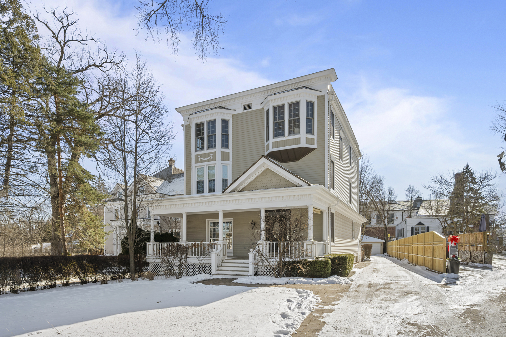 399 East Deerpath Road Lake Forest, IL 60045 - Photo 2 of 61 a front view of a house with a yard