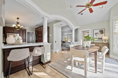 $1,199,000 | 399 East Deerpath Road, Lake Forest, IL 60045