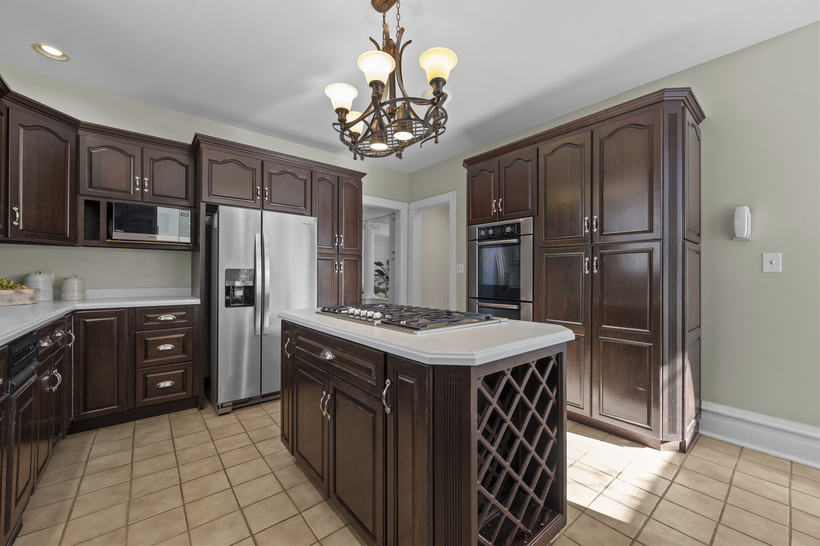 399 East Deerpath Road Lake Forest, IL 60045 - Photo 26 of 61 a kitchen with stainless steel appliances a sink stove and refrigerator