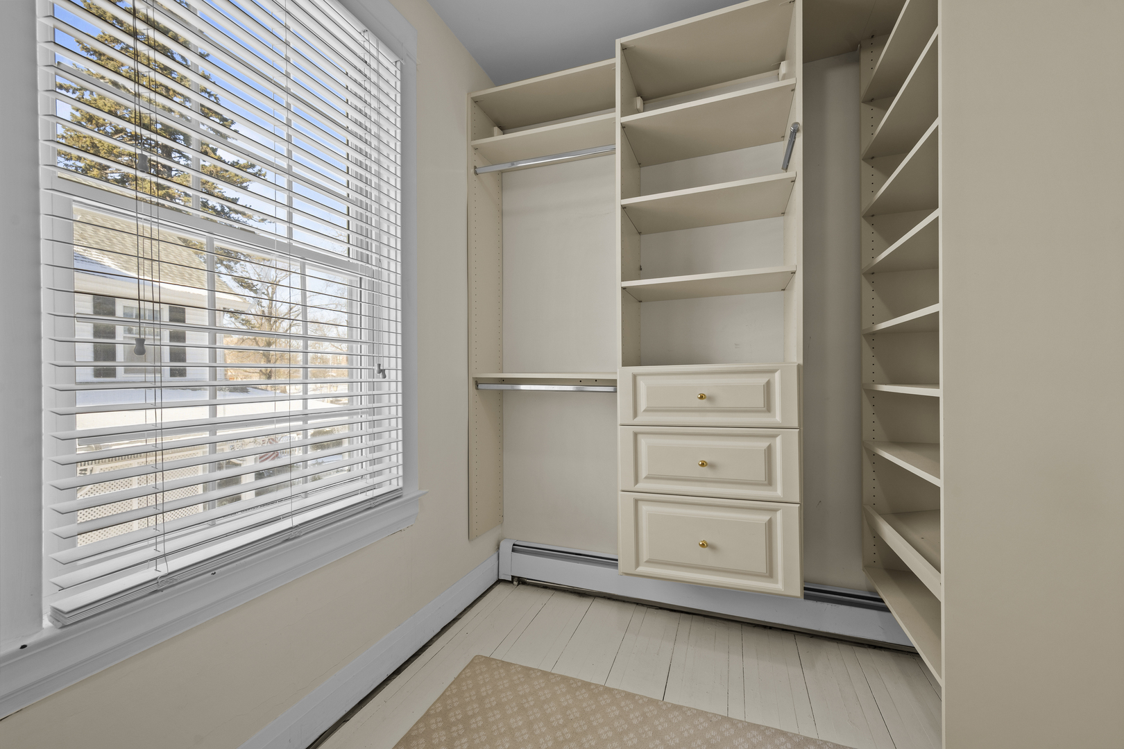 399 East Deerpath Road Lake Forest, IL 60045 - Photo 34 of 61 a view of an empty walk in closet