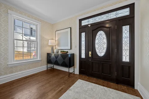 $1,199,000 | 399 East Deerpath Road, Lake Forest, IL 60045