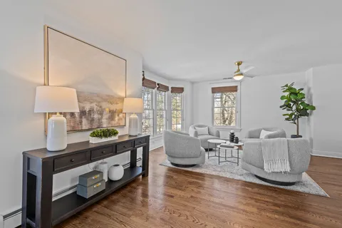 $1,199,000 | 399 East Deerpath Road, Lake Forest, IL 60045