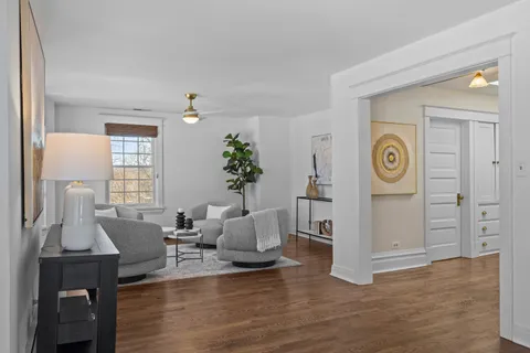 $1,199,000 | 399 East Deerpath Road, Lake Forest, IL 60045