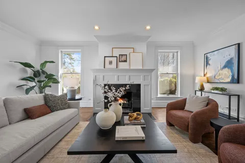 $1,199,000 | 399 East Deerpath Road, Lake Forest, IL 60045