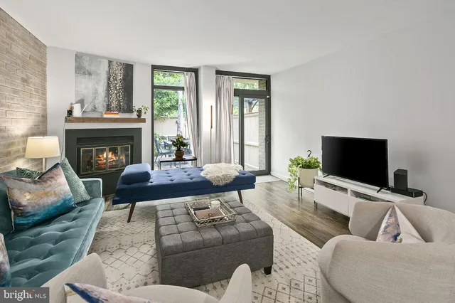 $669,000 | 361 N Street Southwest, Unit 361, Washington, DC 20024