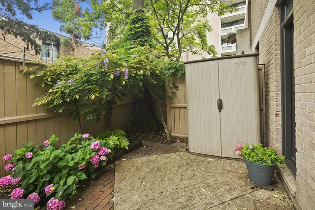 $669,000 | 361 N Street Southwest, Unit 361, Washington, DC 20024