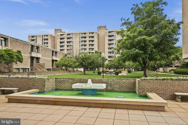 $669,000 | 361 N Street Southwest, Unit 361, Washington, DC 20024