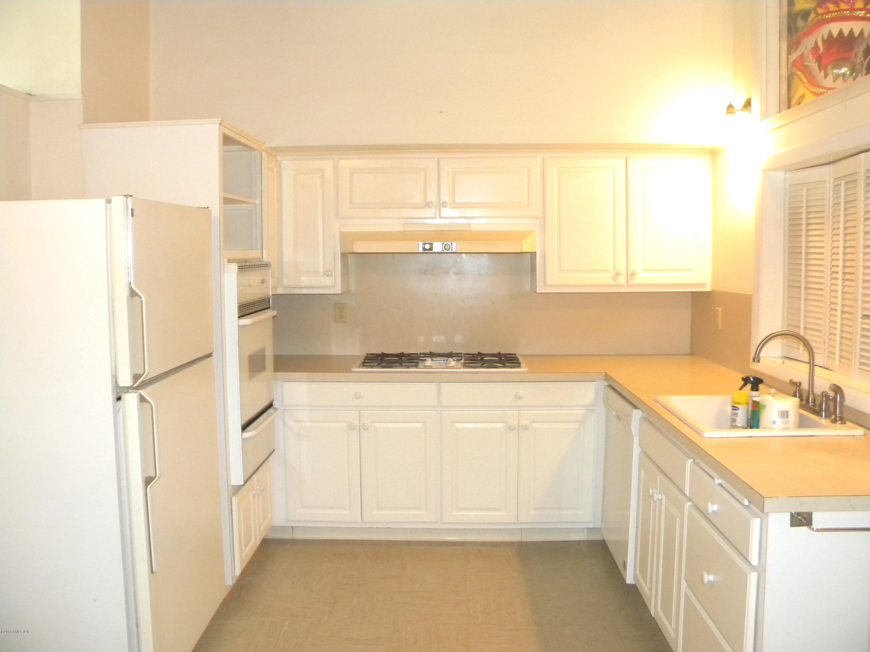 66 Arch Street Riverside, CT 06878 - Photo 5 of 15 Kitchen