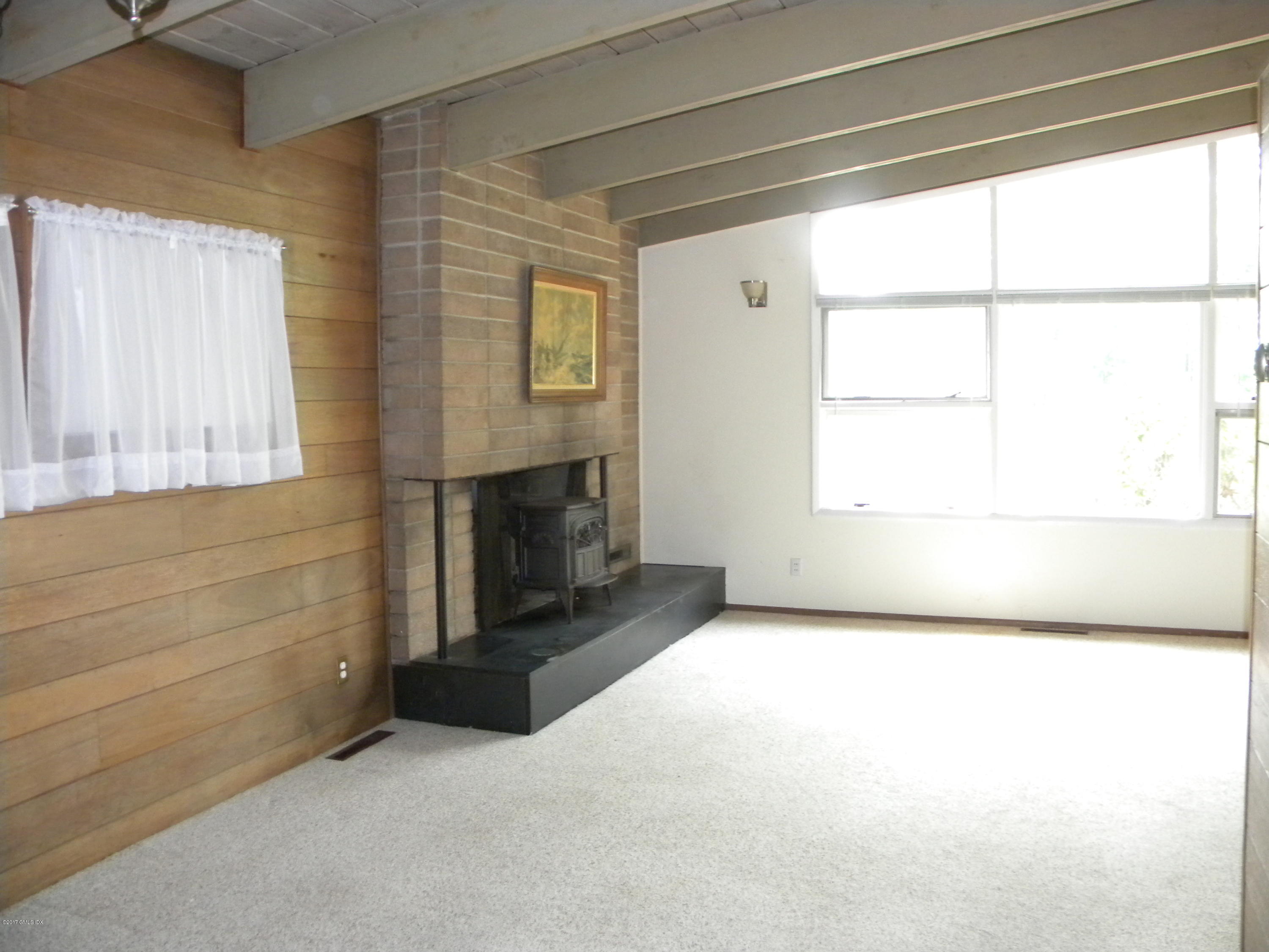 66 Arch Street Riverside, CT 06878 - Photo 7 of 15 Wood Burning Stove