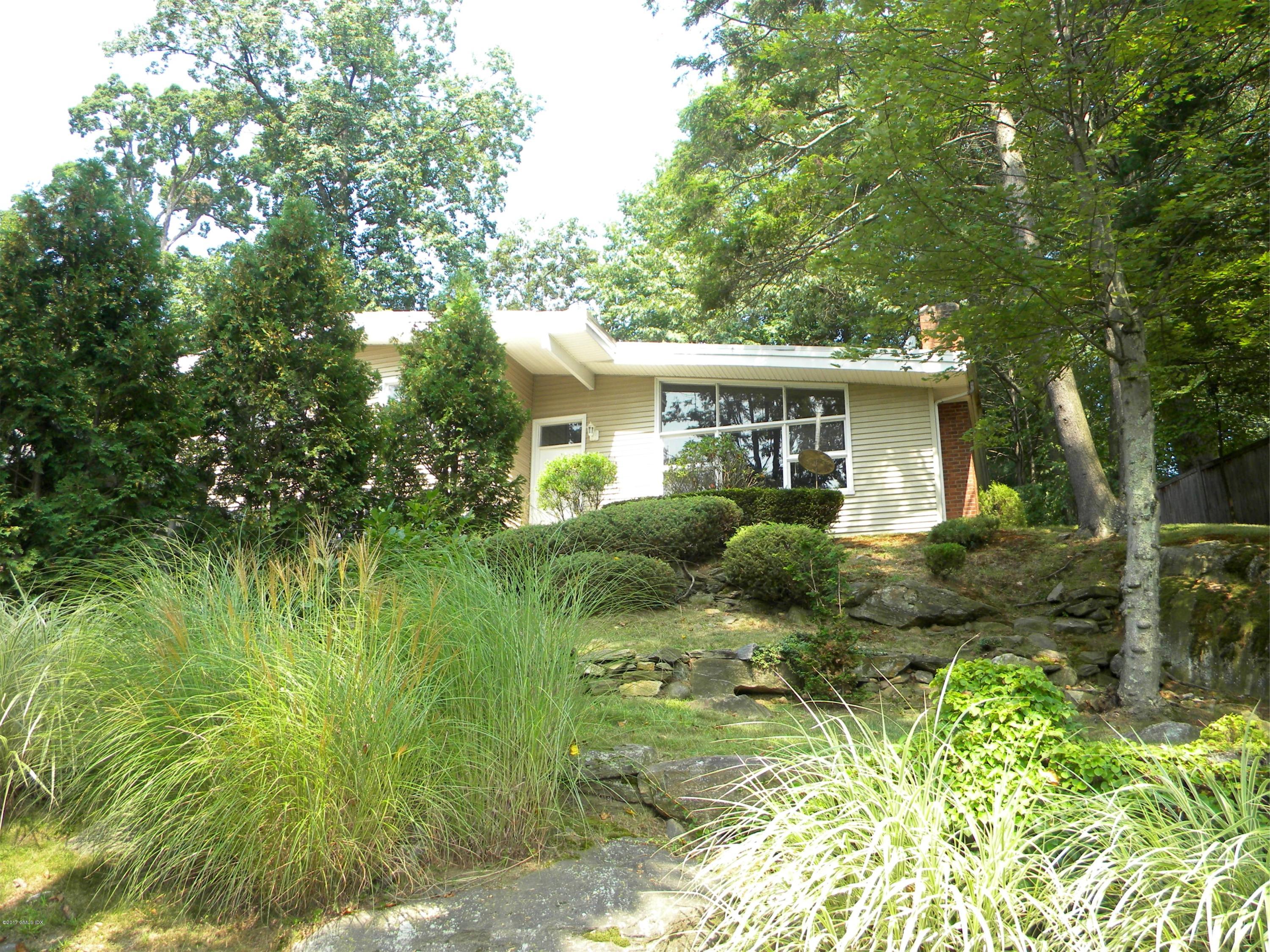 66 Arch Street Riverside, CT 06878 - Photo 9 of 15 Exterior Views