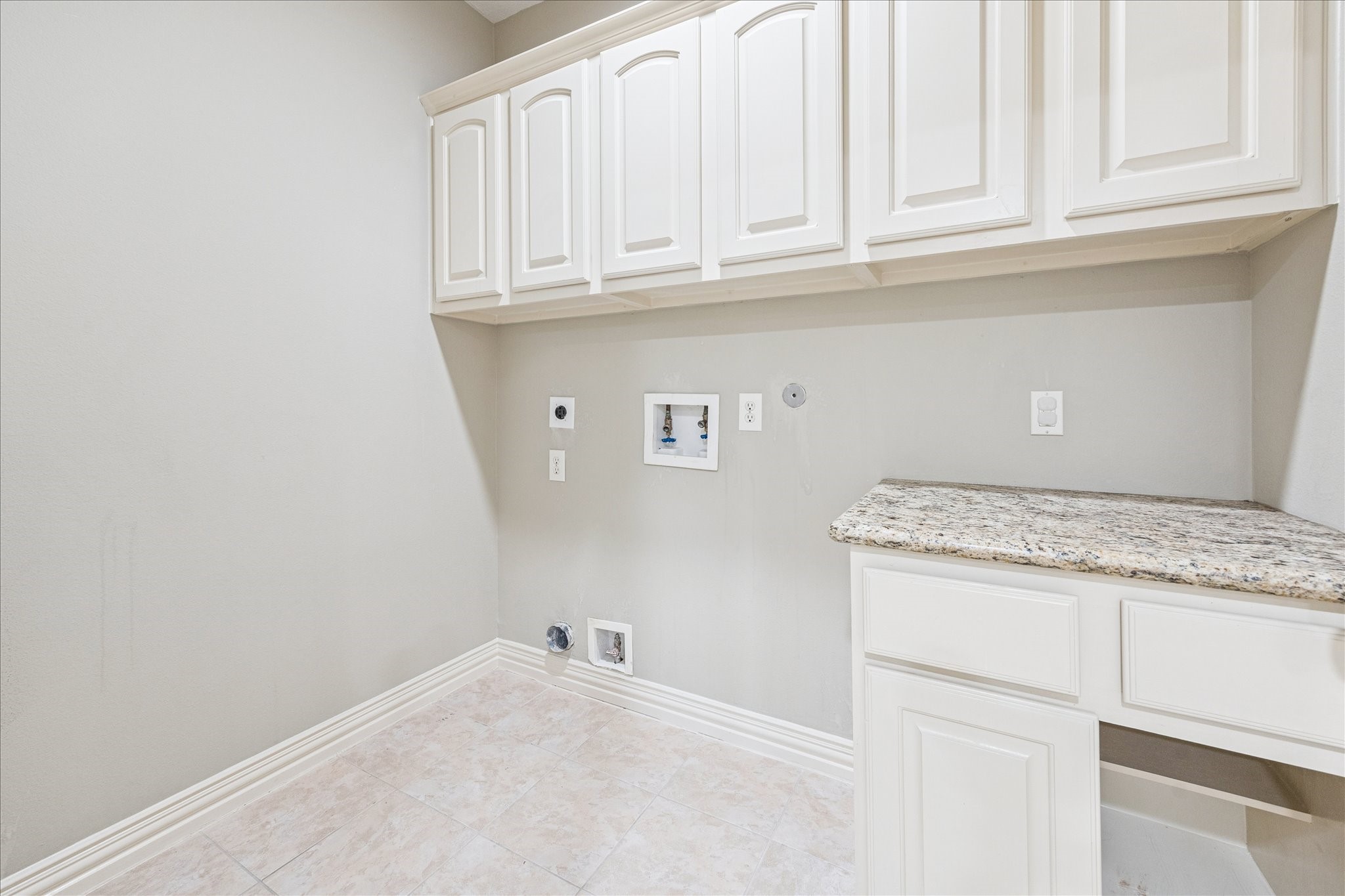 2 Schwab Lane Houston, TX 77055 - Photo 21 of 27 a view of white cabinets