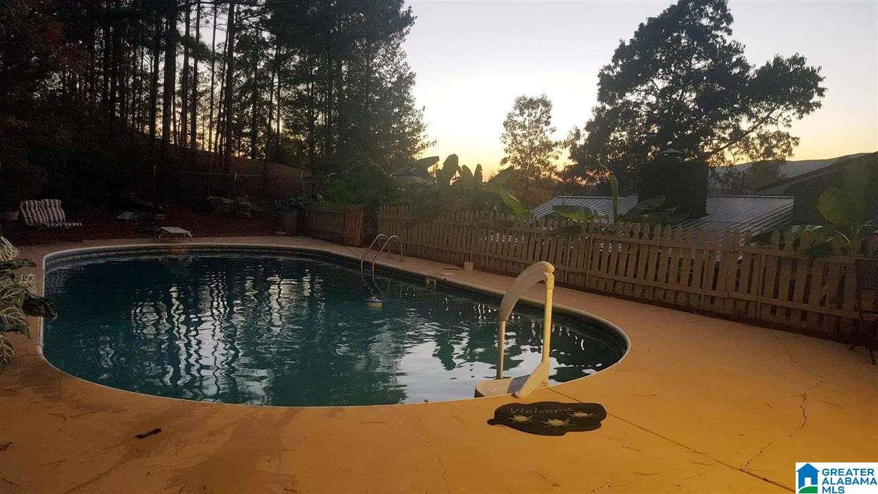 122 Earl Roberts Road Anniston, AL 36207 - Photo 3 of 37