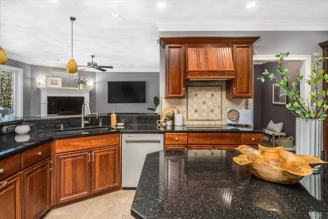 $1,099,000 | 10 North View Terrace, Hooksett, NH 03106