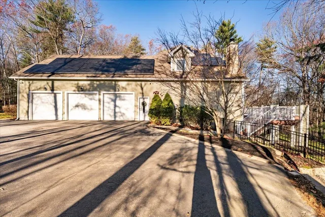 $1,099,000 | 10 North View Terrace, Hooksett, NH 03106