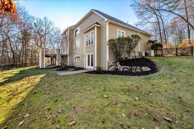 $1,099,000 | 10 North View Terrace, Hooksett, NH 03106