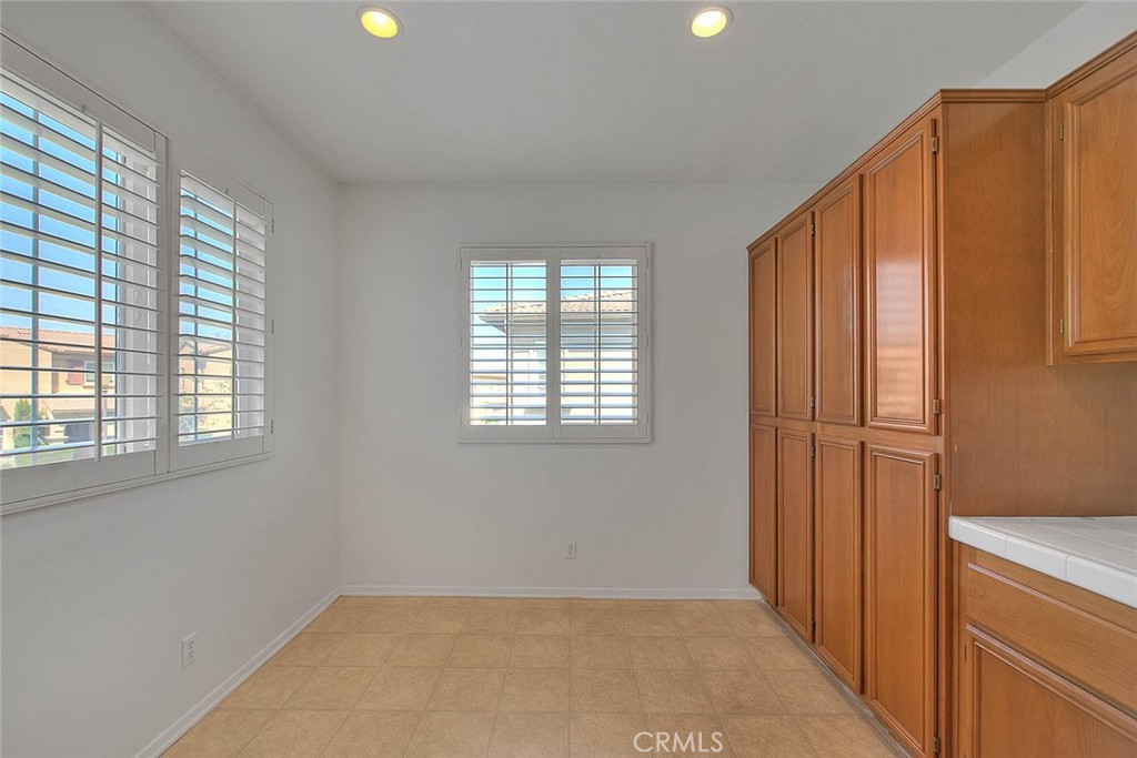 8150 West Preserve Loop Chino, CA 91708 - Photo 21 of 51 an empty room with windows