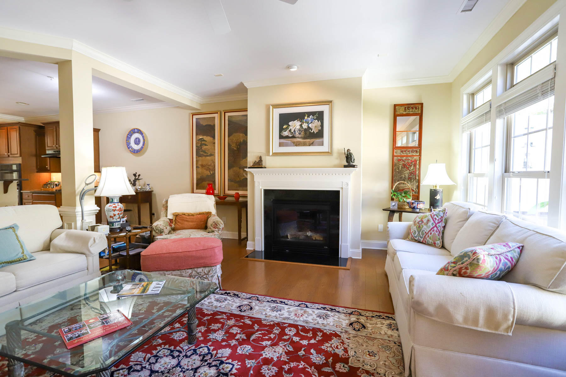 303 Olde Towne Road Savannah, GA 31410 - Photo 8 of 51 living room7
