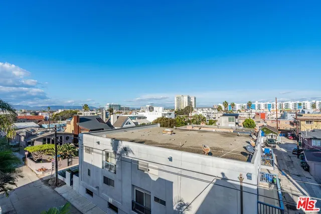 $4,495,000 | 3711 Ocean Front Walk, Unit 3, Marina del Rey, CA 90292