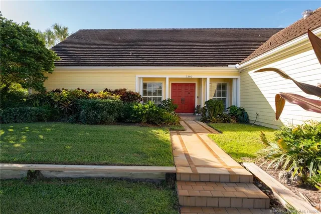 $1,197,333 | 3360 Southeast Golf Trail, Stuart, FL 34997