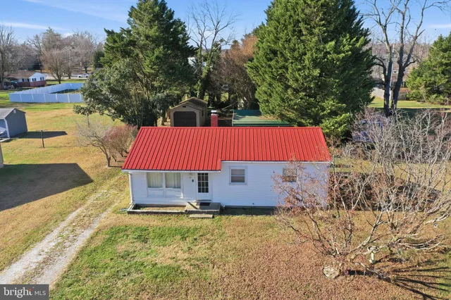 $200,000 | 11 North Maple Avenue, Ridgely, MD 21660