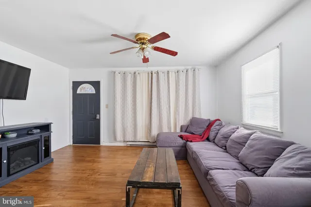 $200,000 | 11 North Maple Avenue, Ridgely, MD 21660