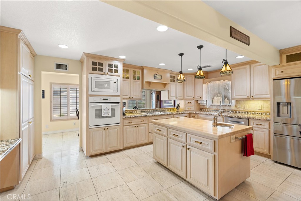 11116 Wayfield Road Riverside, CA 92505 - Photo 14 of 60