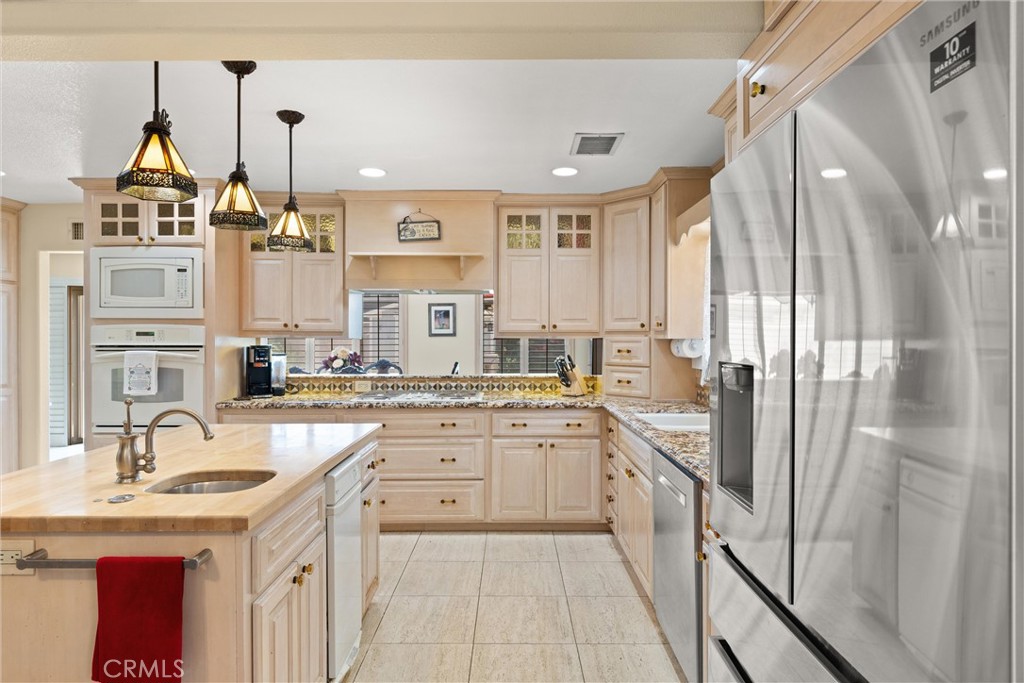 11116 Wayfield Road Riverside, CA 92505 - Photo 15 of 60