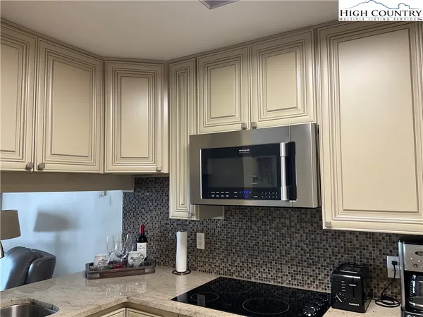 $230,000 | 301 Pinnacle Inn Road, Unit 4114, Beech Mountain, NC 28604