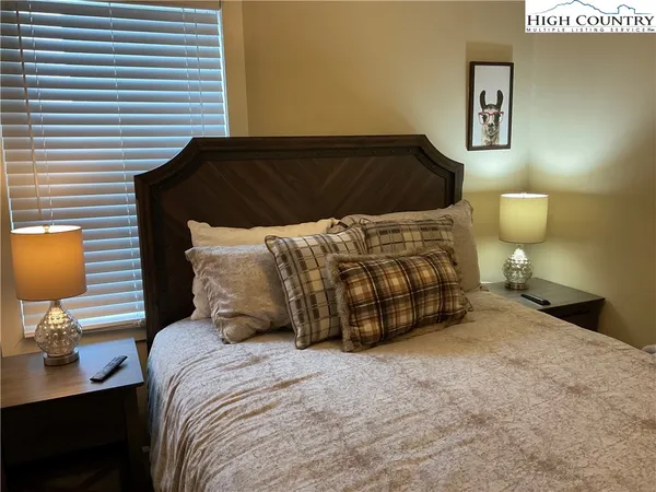 $230,000 | 301 Pinnacle Inn Road, Unit 4114, Beech Mountain, NC 28604