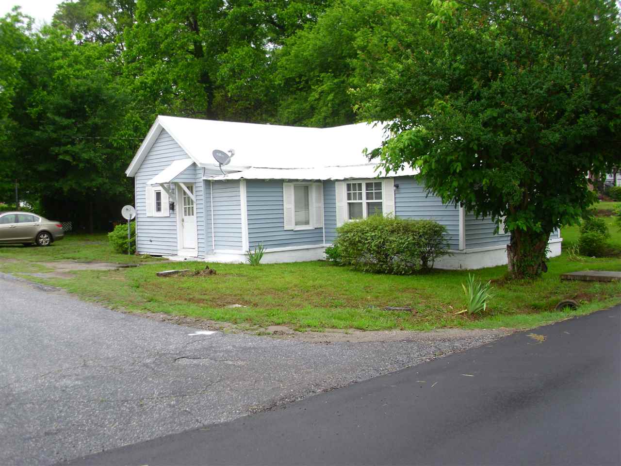 220 Hamlet Street Union, SC 29379 - Photo 2 of 16 Gallery Image 2