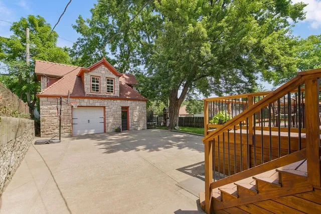 $615,000 | 3626 Norledge Avenue, Kansas City, MO 64123